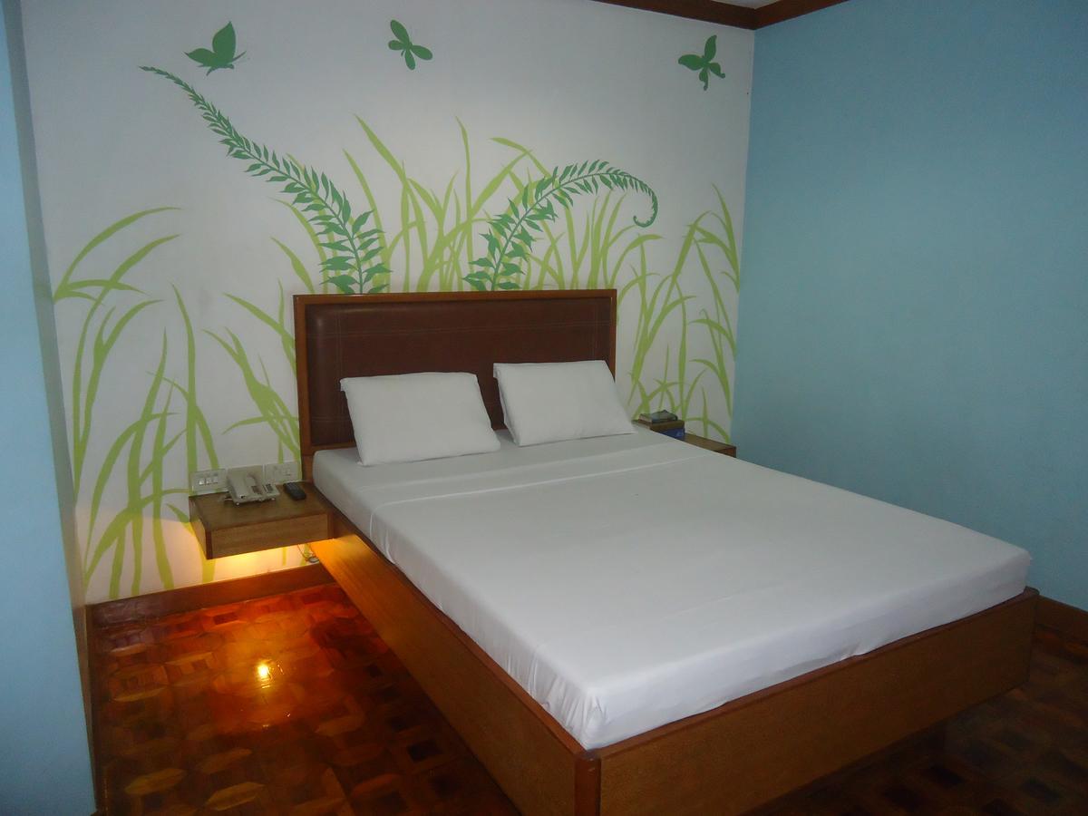 Park Bed And Breakfast Hotel Pasay Exterior foto